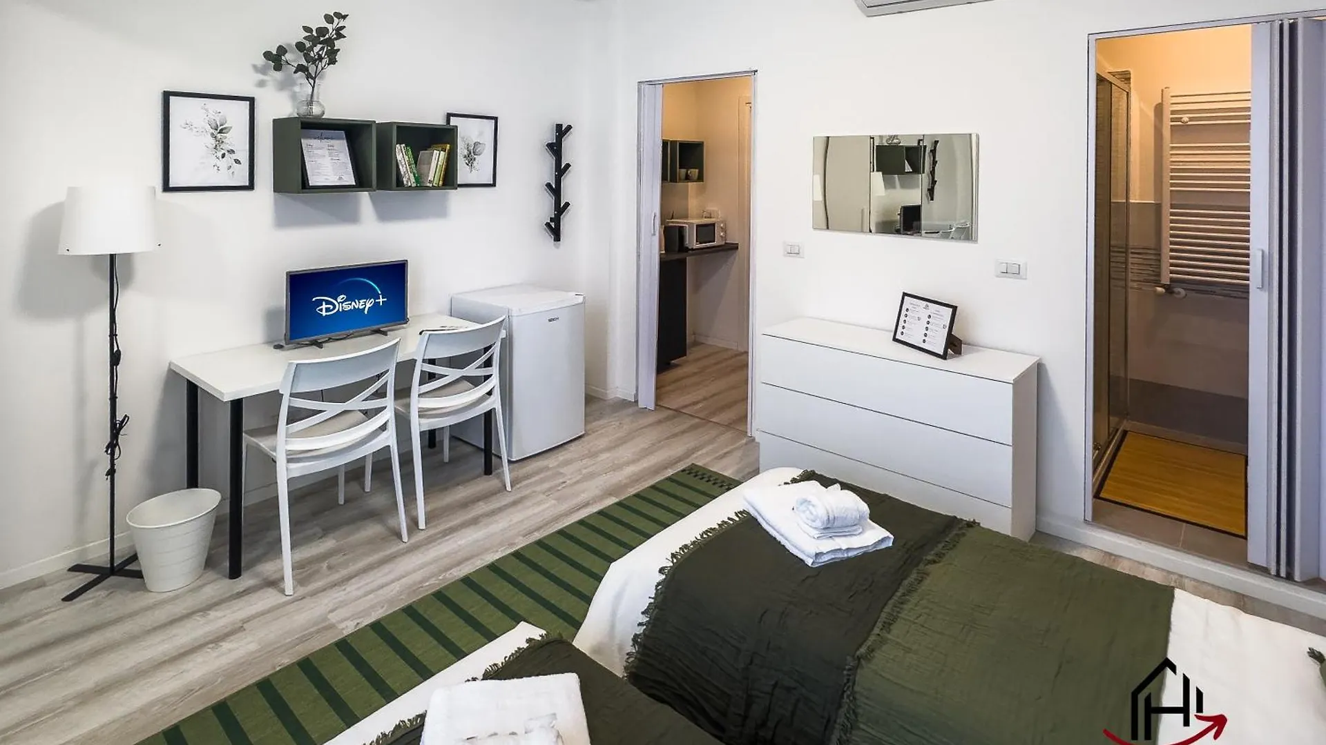 Comfort Suite - Airport 5Min - Ac - Smart Tv Genoa 0*,  Italy